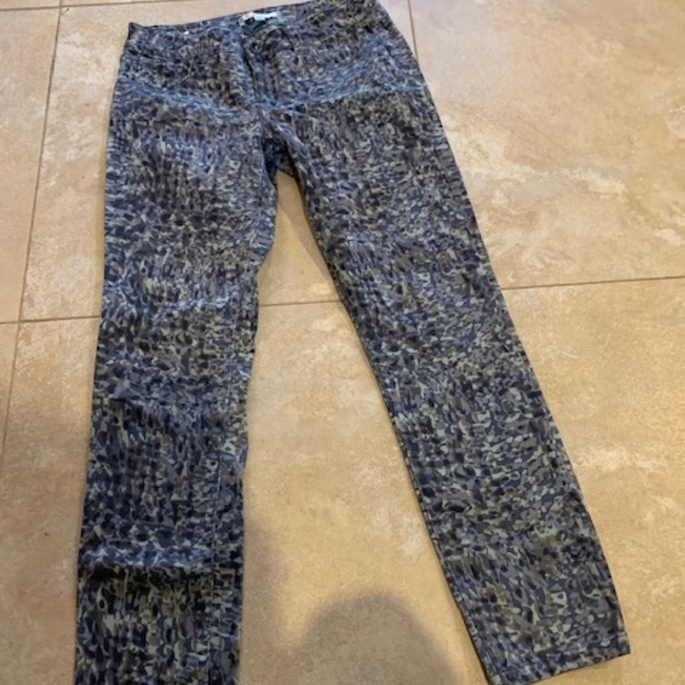 cabi animal print camo style jeans size 2
